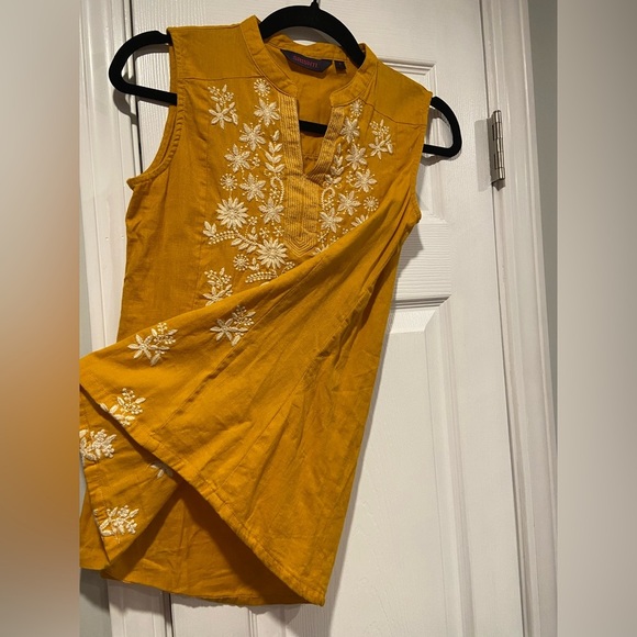 Srishti Size S Mustard Yellow Cotton Blend Pullover Embroidered Sleeveless Top - Picture 3 of 10